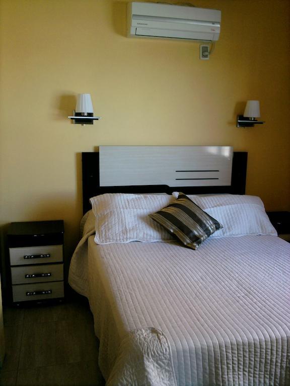 Ferienwohnung Yave Yireh Punta Del Diablo Zimmer foto